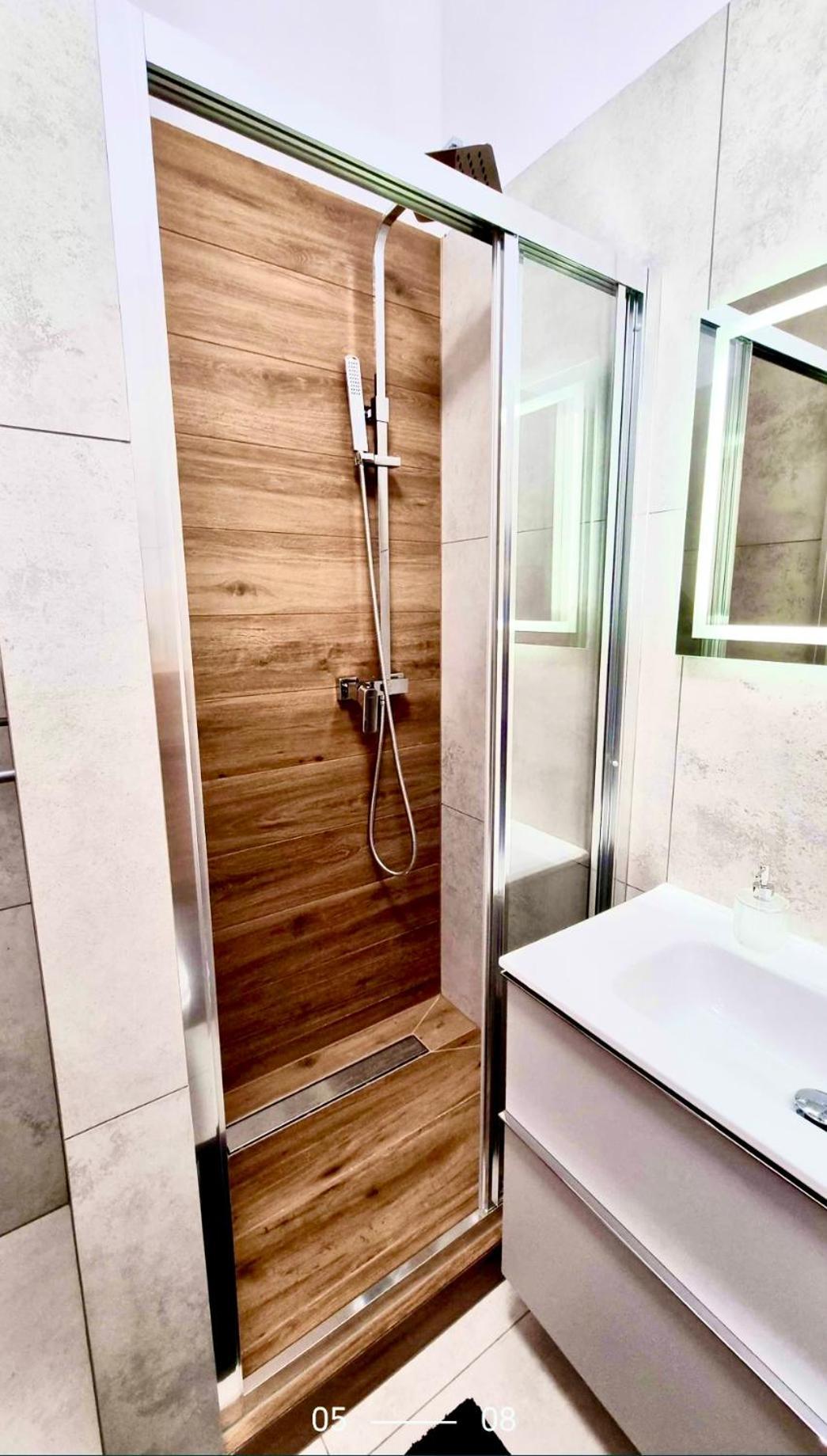 Hanza Tower De Lux Green Щецин Экстерьер фото
